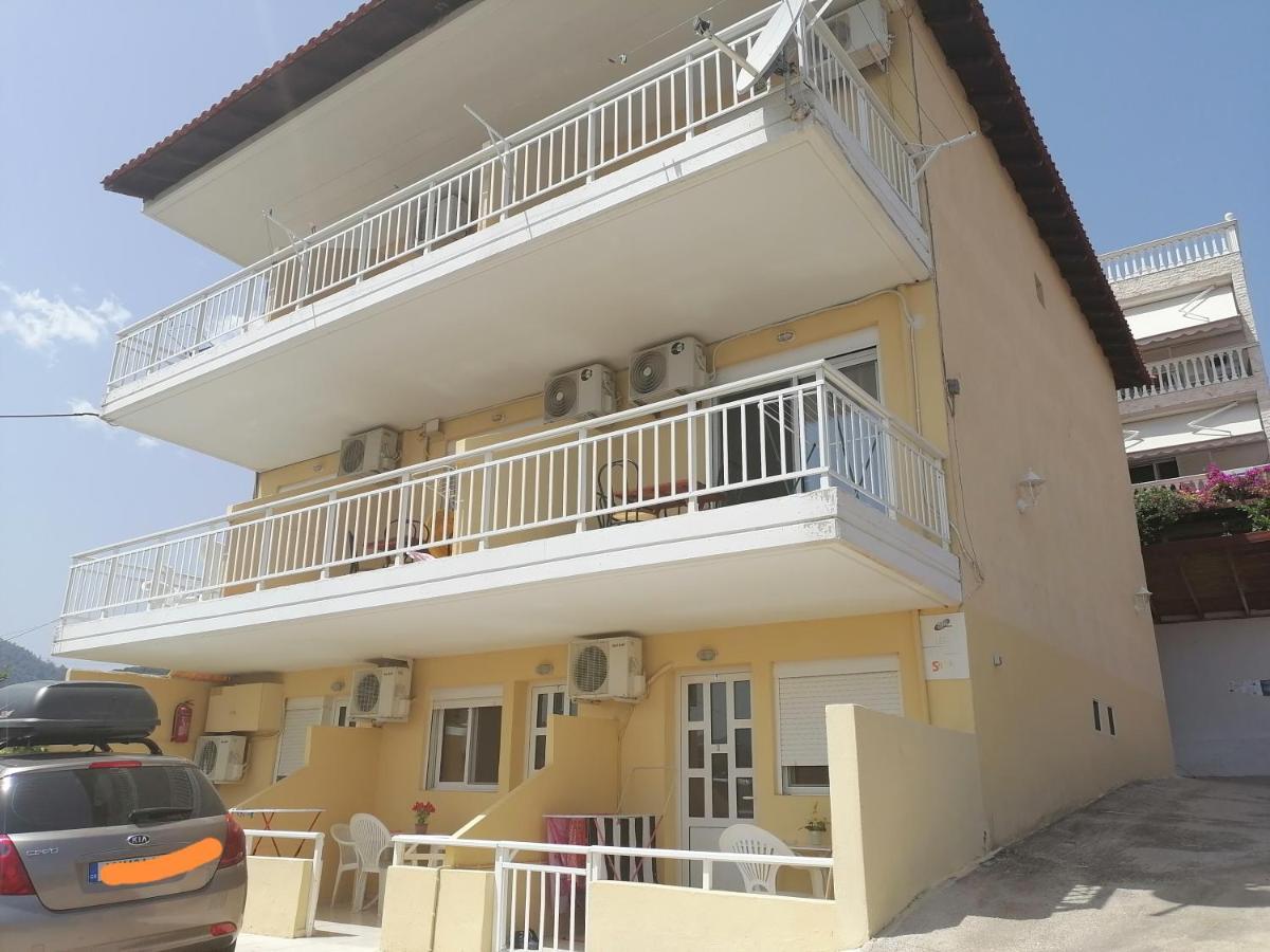 House Lena Apartamento Sárti Exterior foto